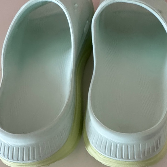 Hoka One One Light Aqua w/ Green Slide Sandals - Picture 6 of 9